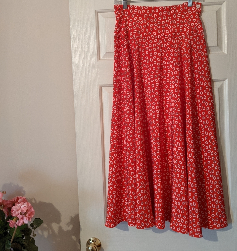 Liz Claiborne red skirt ditsy print